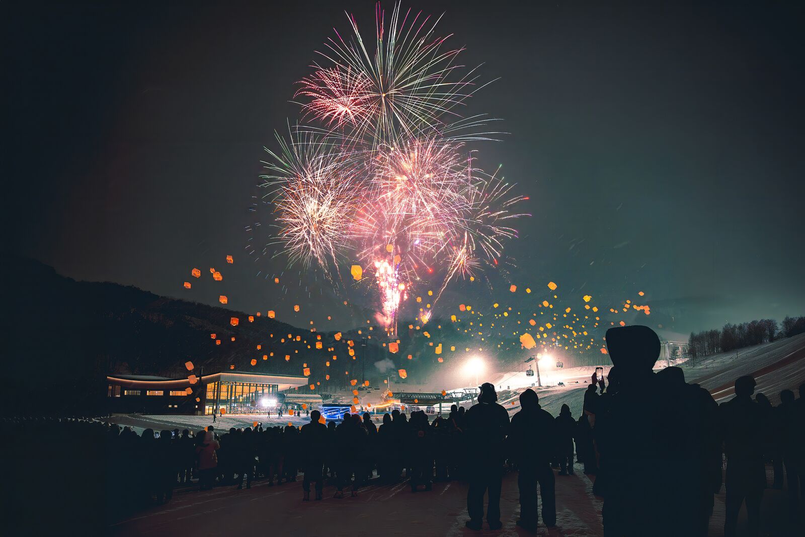 Hanazono Fireworks & Mountain Lights 2026
