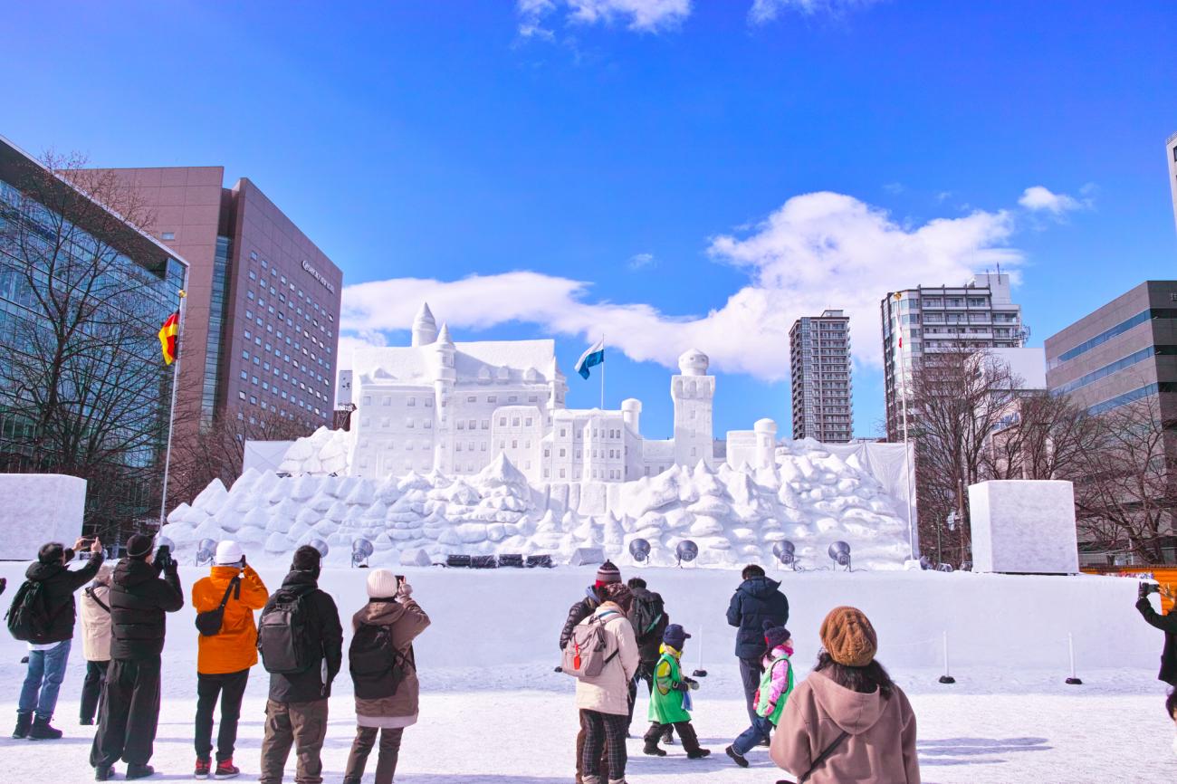 Snow-covered winter scenery in Hokkaido featuring Sapporo, Otaru and Niseko for a memorable seven-day Japan winter trip.